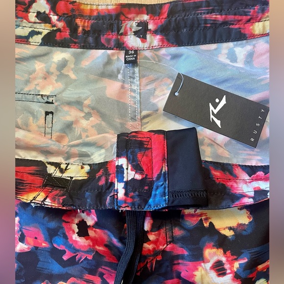 Rusty Swim Trunks size 36, NWT - Picture 3 of 3